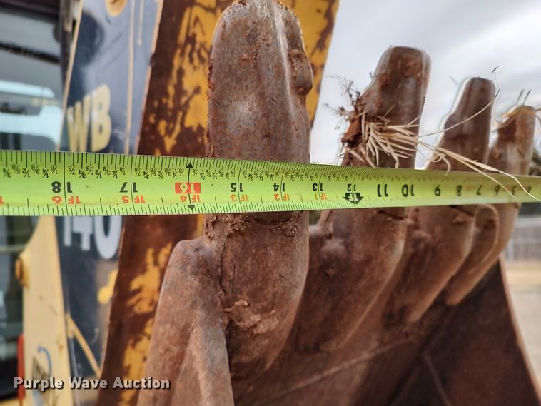 image for item JO9678 2005 Komatsu WB140  backhoe