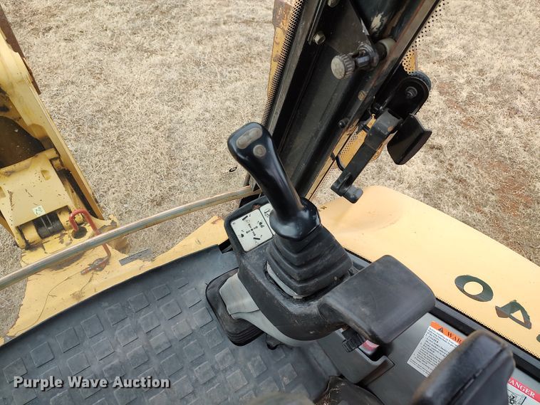 image for item JO9678 2005 Komatsu WB140  backhoe