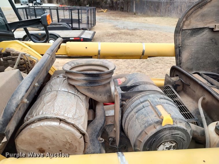 image for item JO9678 2005 Komatsu WB140  backhoe