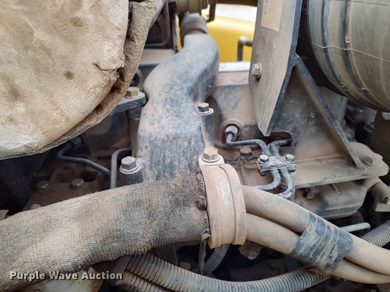 image for item JO9678 2005 Komatsu WB140  backhoe