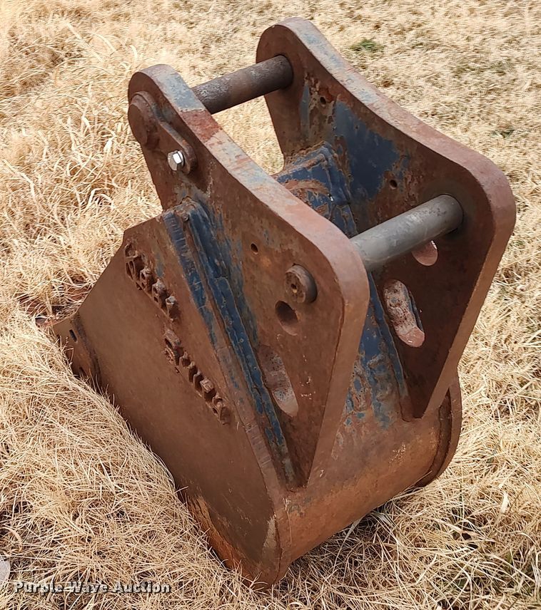 image for item JO9678 2005 Komatsu WB140  backhoe