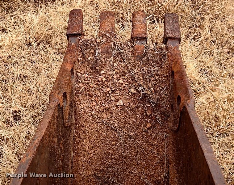 image for item JO9678 2005 Komatsu WB140  backhoe