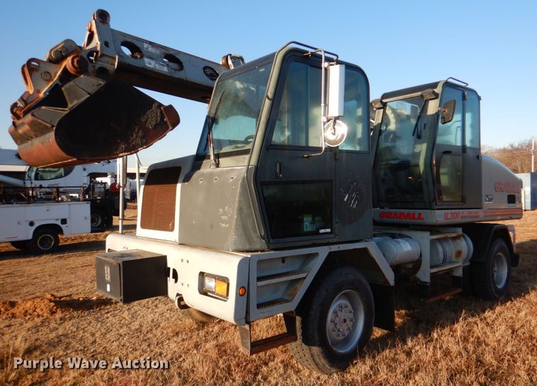 image for item JS9591 2001 Gradall XL3100  wheeled excavator