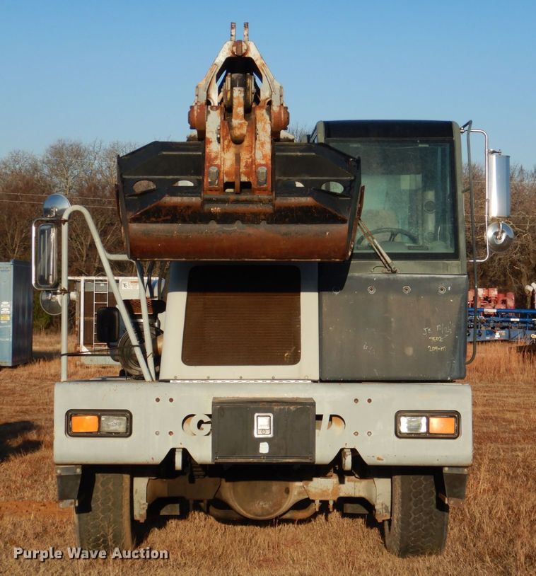 image for item JS9591 2001 Gradall XL3100  wheeled excavator