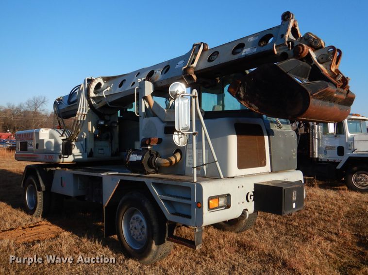 image for item JS9591 2001 Gradall XL3100  wheeled excavator