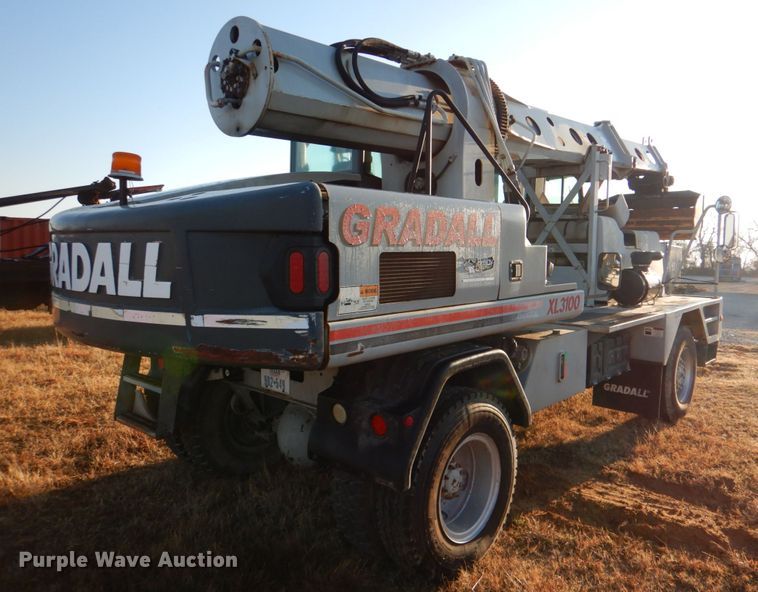 image for item JS9591 2001 Gradall XL3100  wheeled excavator