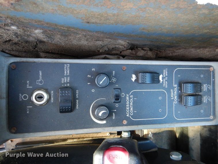 image for item JS9591 2001 Gradall XL3100  wheeled excavator