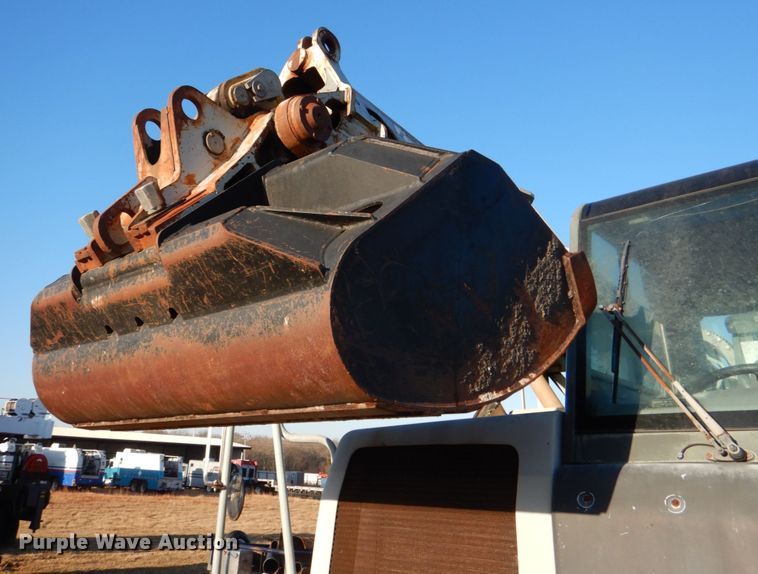 image for item JS9591 2001 Gradall XL3100  wheeled excavator