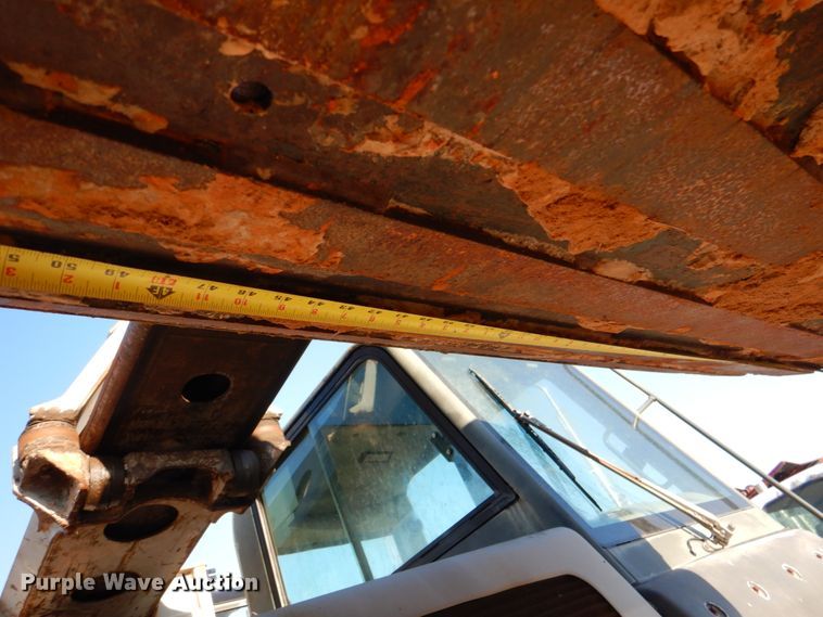 image for item JS9591 2001 Gradall XL3100  wheeled excavator