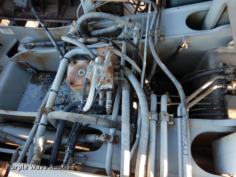 image for item JS9591 2001 Gradall XL3100  wheeled excavator