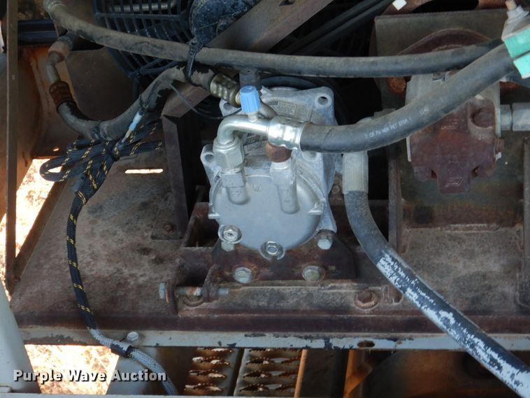 image for item JS9591 2001 Gradall XL3100  wheeled excavator