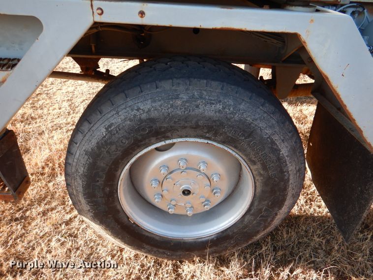 image for item JS9591 2001 Gradall XL3100  wheeled excavator