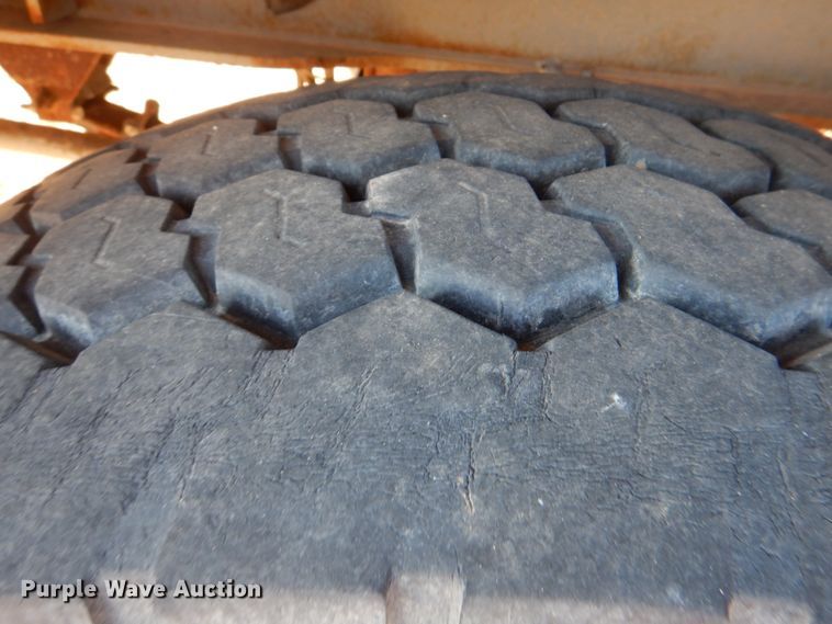 image for item JS9591 2001 Gradall XL3100  wheeled excavator