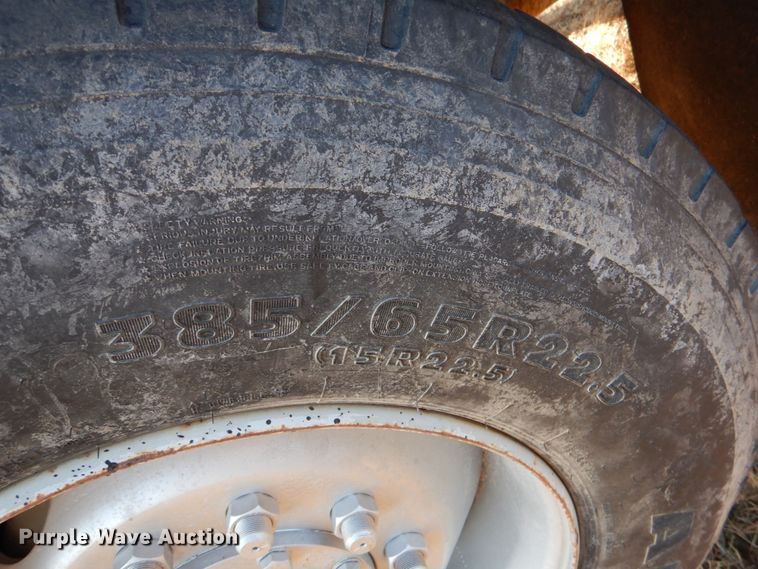 image for item JS9591 2001 Gradall XL3100  wheeled excavator