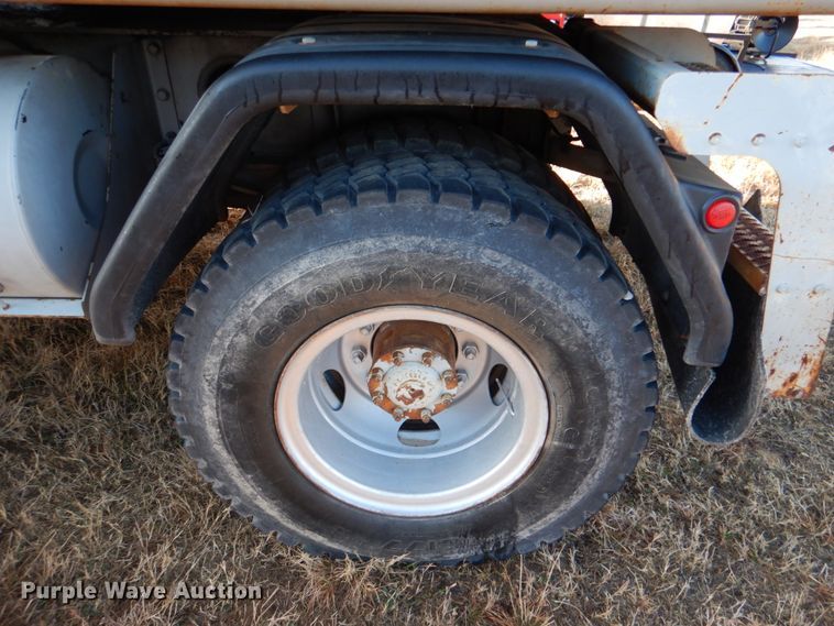 image for item JS9591 2001 Gradall XL3100  wheeled excavator