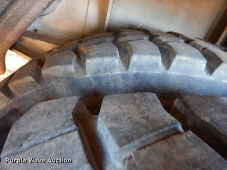 image for item JS9591 2001 Gradall XL3100  wheeled excavator