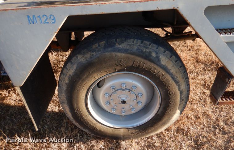 image for item JS9591 2001 Gradall XL3100  wheeled excavator