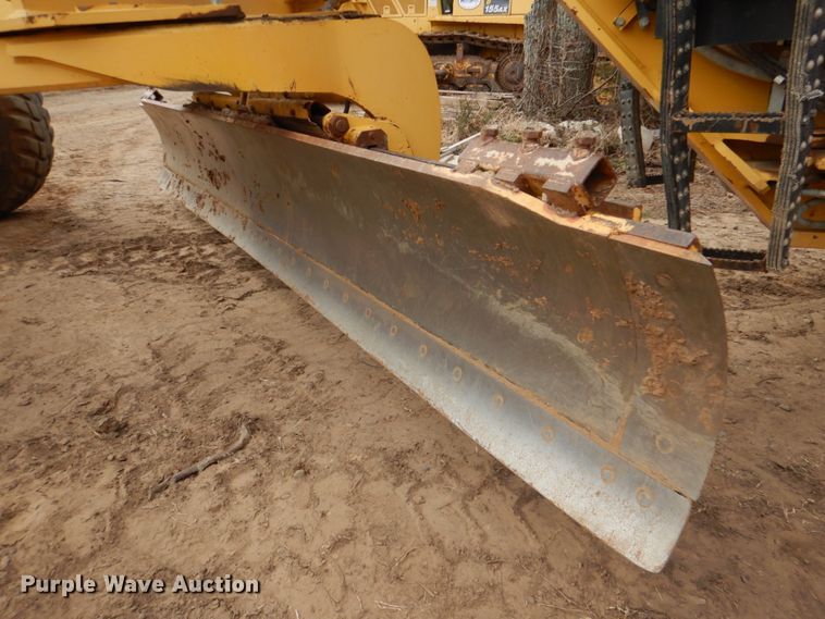 image for item JS9612 2012 Komatsu GD655-5  motor grader