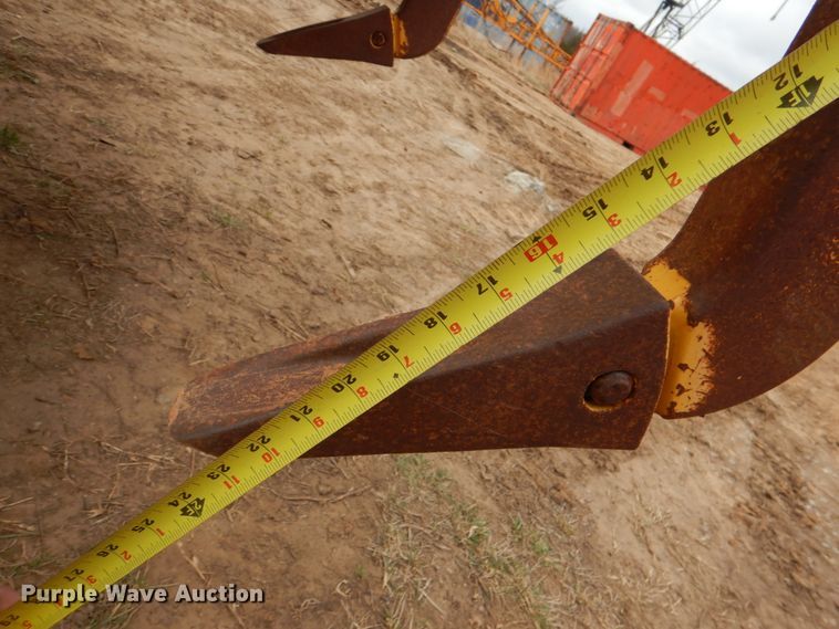 image for item JS9612 2012 Komatsu GD655-5  motor grader