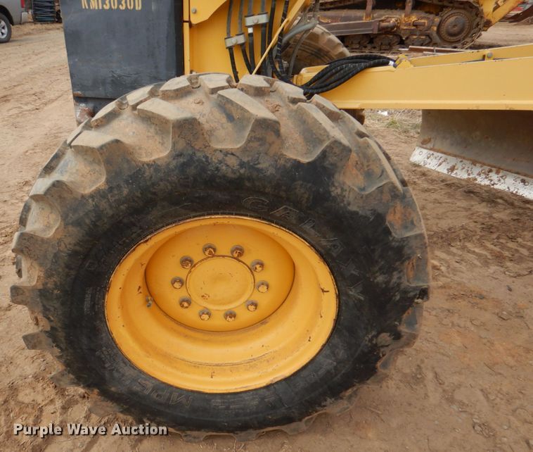 image for item JS9612 2012 Komatsu GD655-5  motor grader