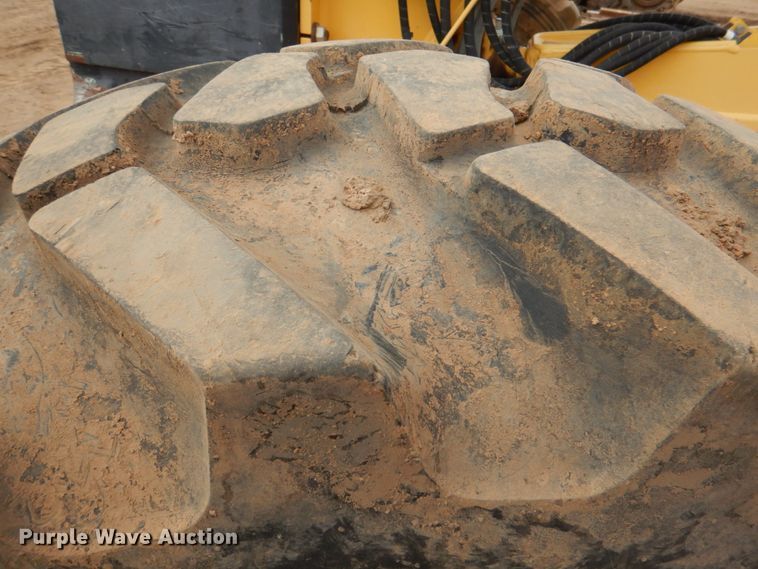 image for item JS9612 2012 Komatsu GD655-5  motor grader