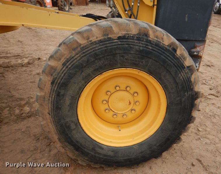 image for item JS9612 2012 Komatsu GD655-5  motor grader