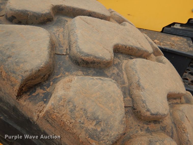 image for item JS9612 2012 Komatsu GD655-5  motor grader