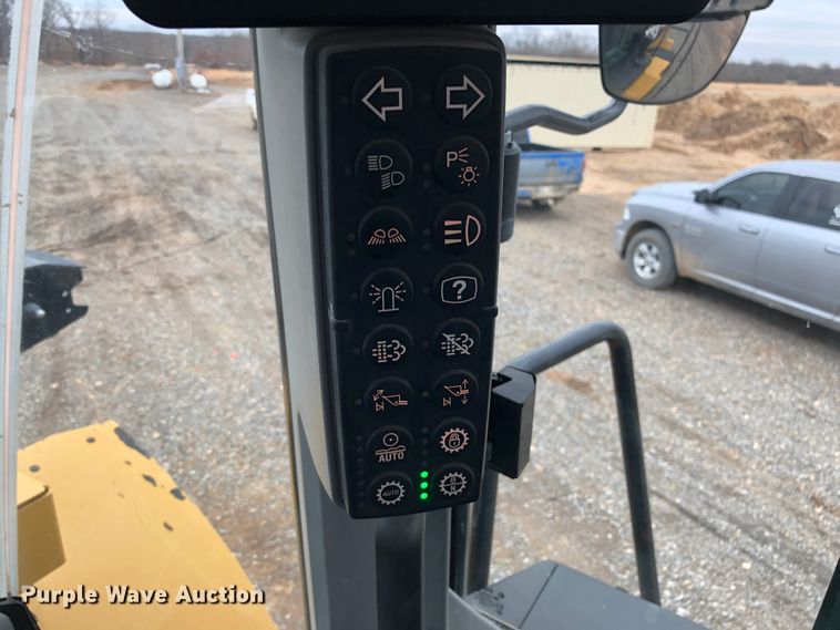 image for item JS9656 2016 Caterpillar 950M  wheel loader