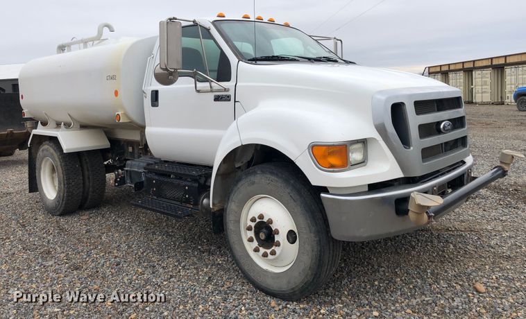 image for item JS9657 2015 Ford F750 Super Duty XL  water truck