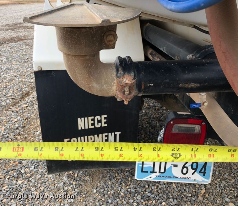 image for item JS9657 2015 Ford F750 Super Duty XL  water truck