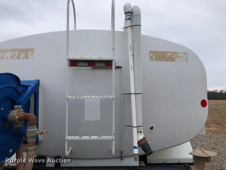 image for item JS9657 2015 Ford F750 Super Duty XL  water truck