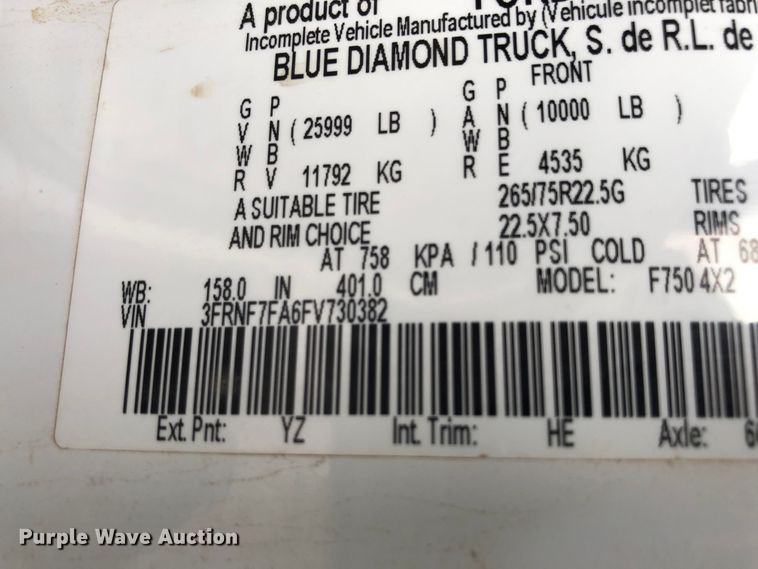 image for item JS9657 2015 Ford F750 Super Duty XL  water truck