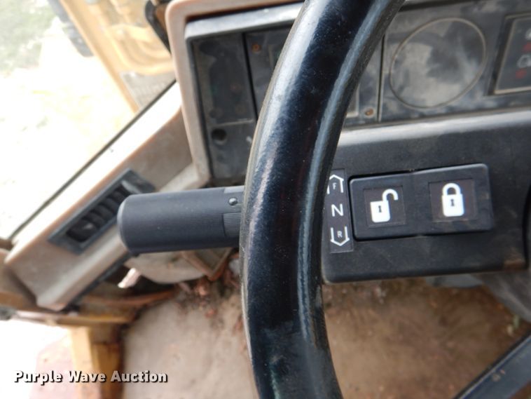 image for item JS9661 1998 Caterpillar IT24F  wheel loader