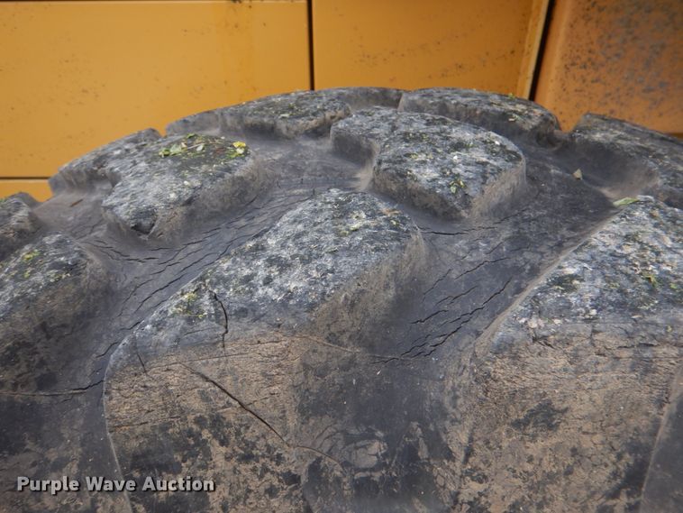 image for item JS9661 1998 Caterpillar IT24F  wheel loader