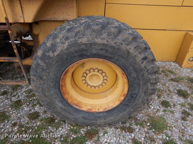 image for item JS9661 1998 Caterpillar IT24F  wheel loader