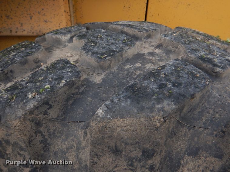 image for item JS9661 1998 Caterpillar IT24F  wheel loader