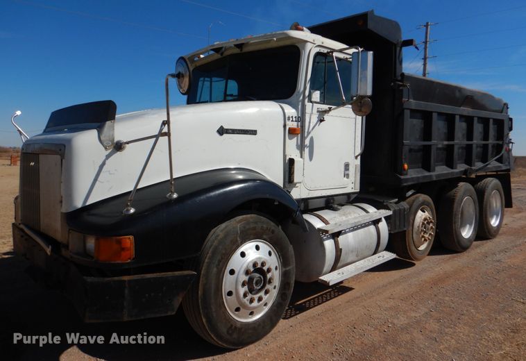 image for item JS9665 1996 International 9400 GLR  dump truck