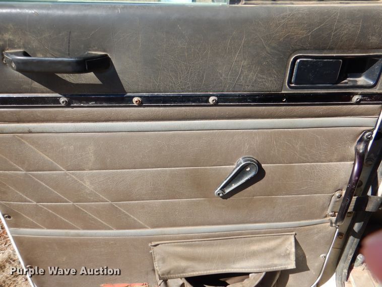 image for item JS9665 1996 International 9400 GLR  dump truck