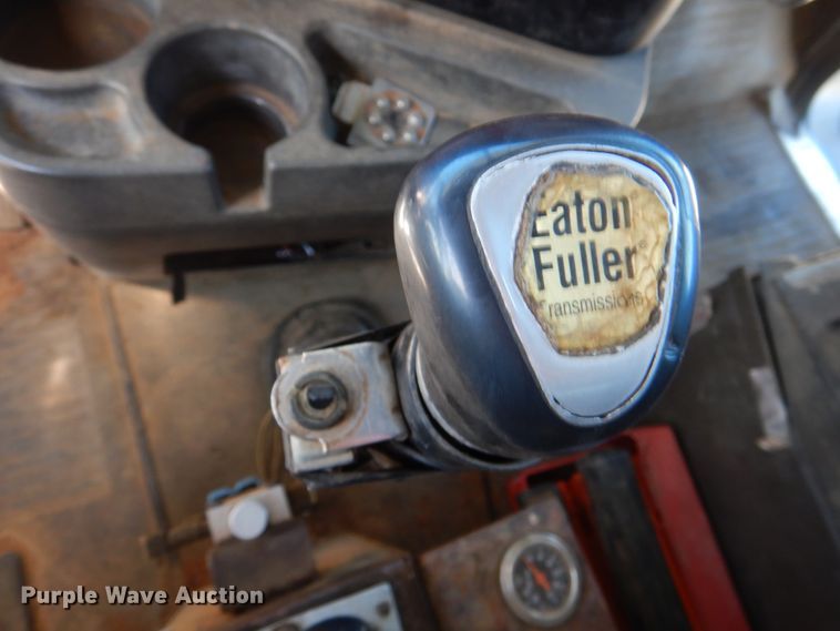 image for item JS9665 1996 International 9400 GLR  dump truck