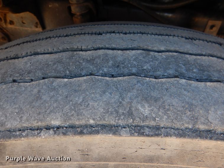 image for item JS9665 1996 International 9400 GLR  dump truck