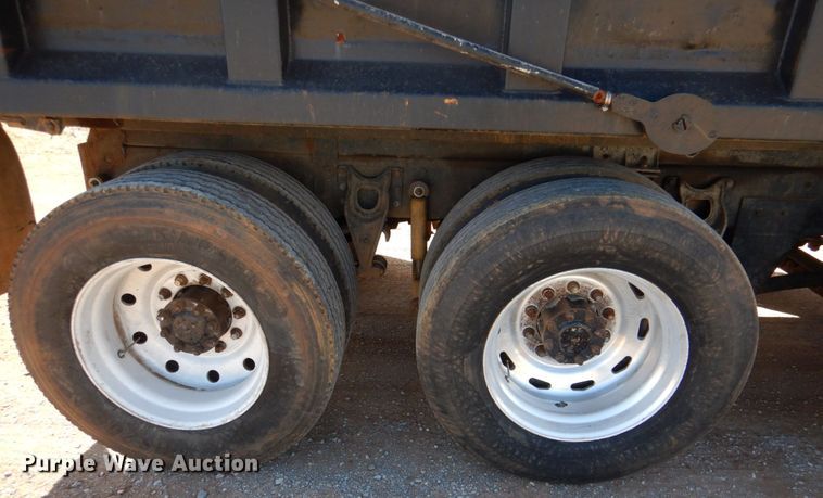 image for item JS9665 1996 International 9400 GLR  dump truck