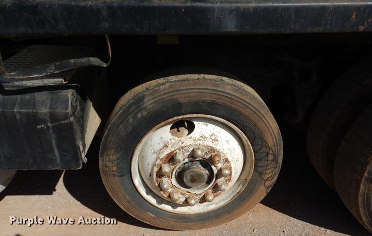 image for item JS9665 1996 International 9400 GLR  dump truck