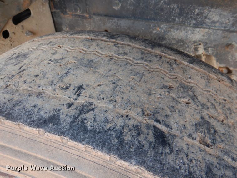 image for item JS9665 1996 International 9400 GLR  dump truck