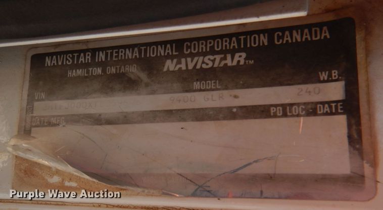 image for item JS9665 1996 International 9400 GLR  dump truck