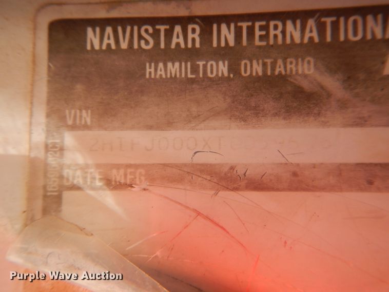 image for item JS9665 1996 International 9400 GLR  dump truck