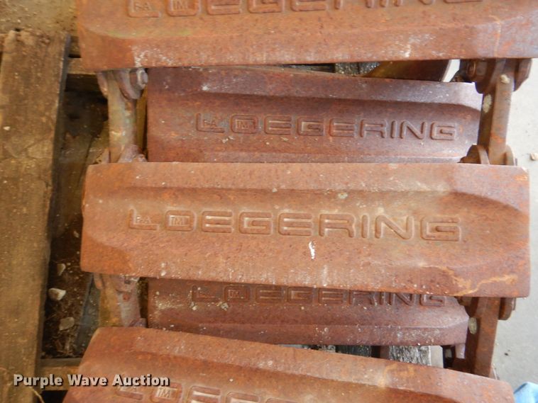 image for item JY9257 Loegering over the tire skid steer tracks