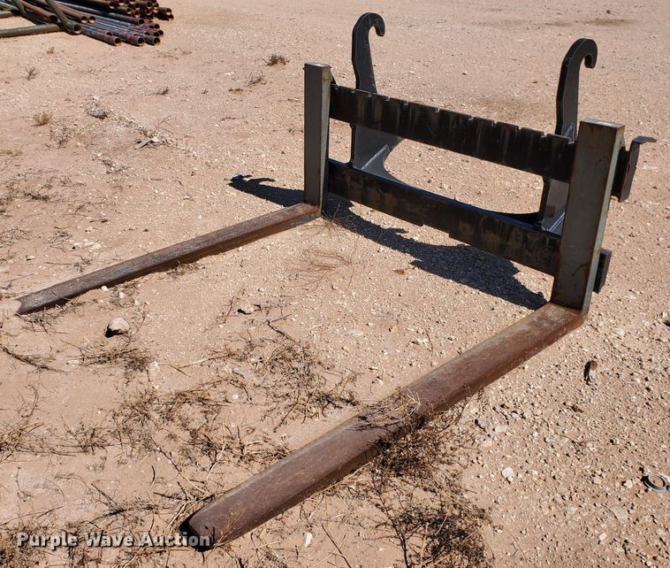 image for item KC9785 John Deere Worksite Pro  5' L forks