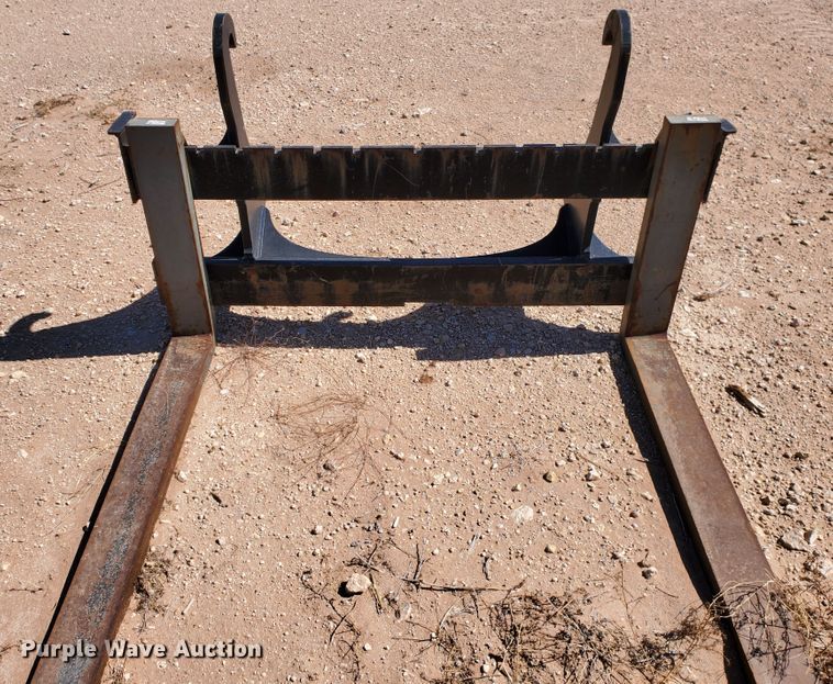 image for item KC9785 John Deere Worksite Pro  5' L forks