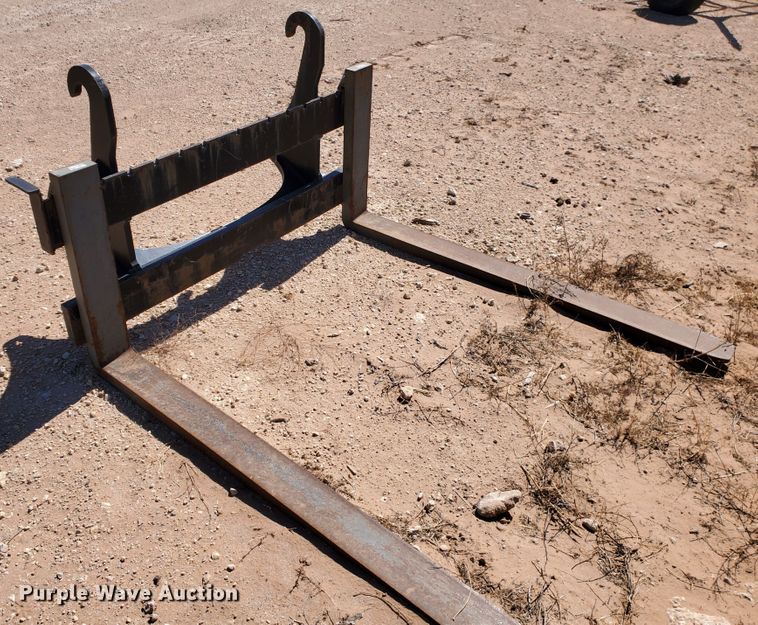 image for item KC9785 John Deere Worksite Pro  5' L forks