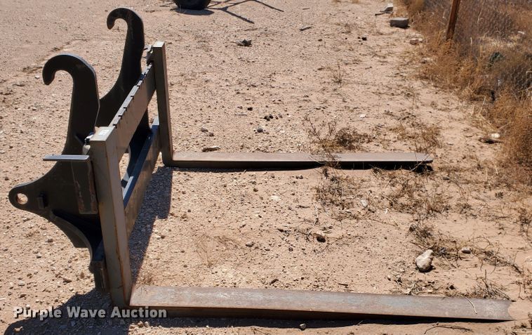 image for item KC9785 John Deere Worksite Pro  5' L forks